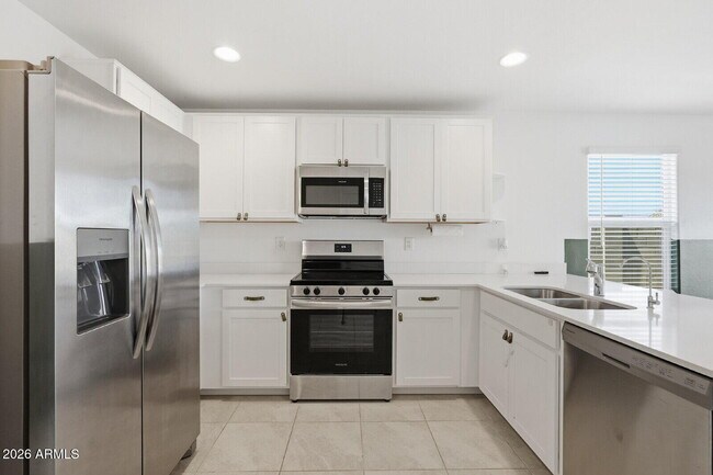 Building Photo - 12168 E Sunflower Ln