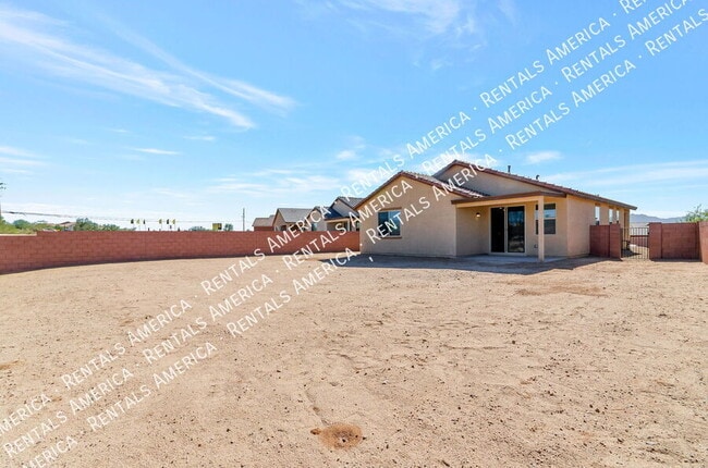 Building Photo - 5468 W Monterey Dr