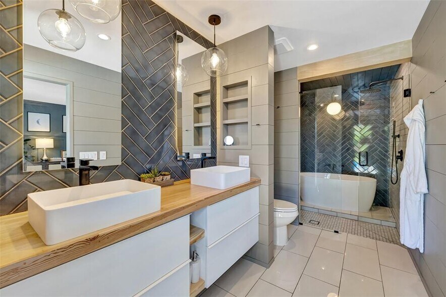 Building Photo - 7850 NW 53rd Ct