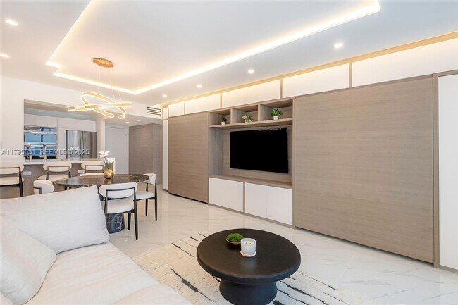 Building Photo - 2301 Collins Ave