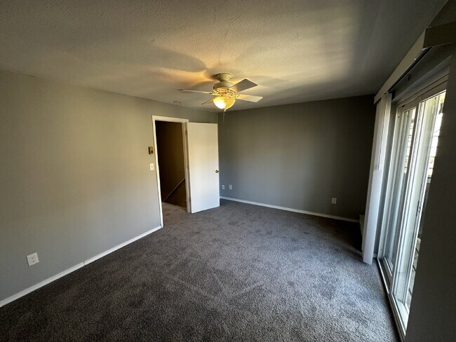 Building Photo - "Charming 2-Bed Retreat with Hardwood Floors in Golden, CO!"