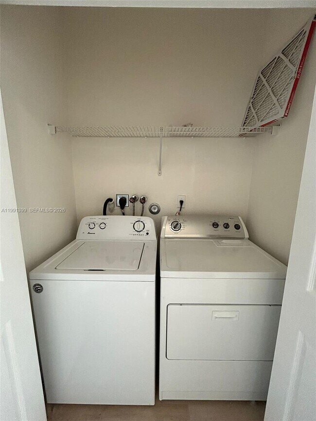 Building Photo - 12515 SW 124th Path