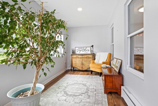 Building Photo - 13 Prospect St