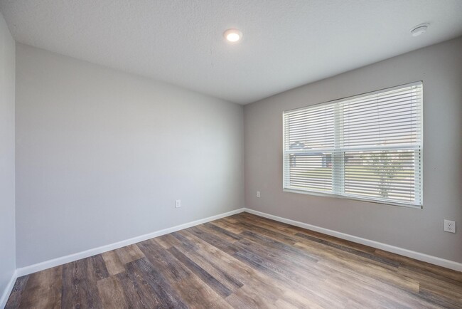 Building Photo - 310 Flounder St