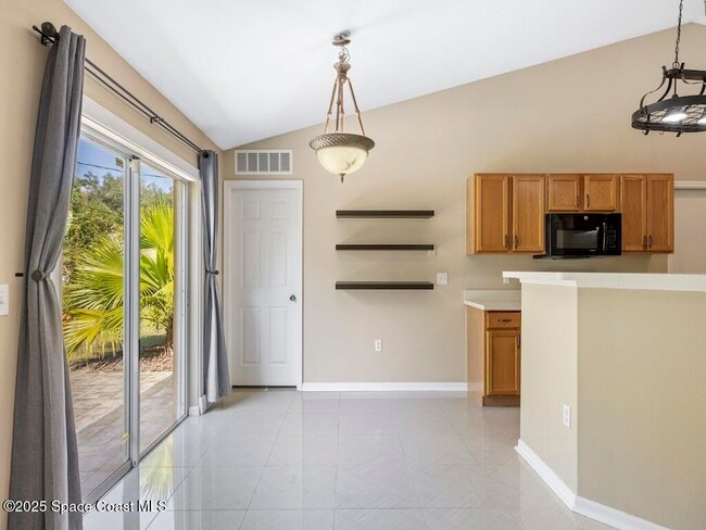 Building Photo - 8575 105th Ct