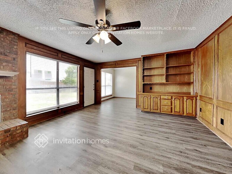 Building Photo - 1666 Clarendon Dr