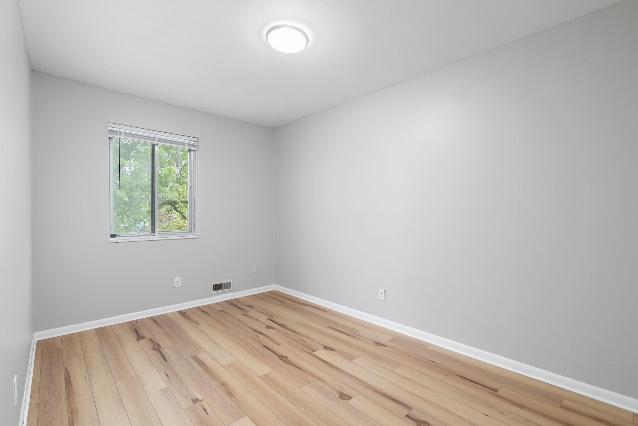 Building Photo - 3027-3029 Rotunda Ct S