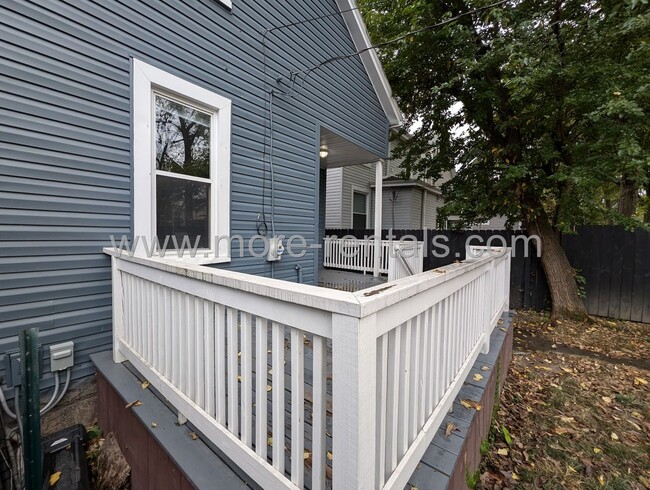 Building Photo - Remodeled 3 bdr 2.5 ba house near Children...