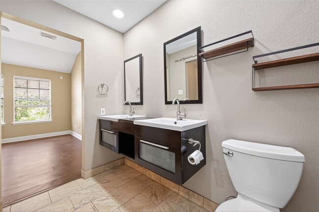 Building Photo - 65 Scarlet Woods Ct