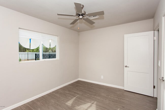 Building Photo - 2545 E Turney Ave