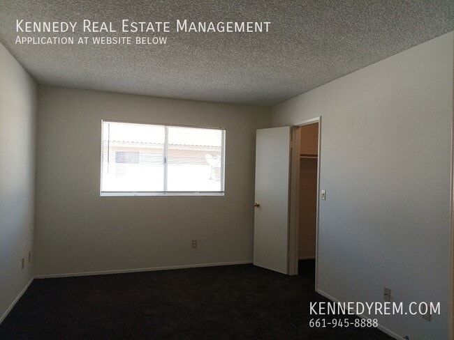 Building Photo - 1647 Gardenia Ct