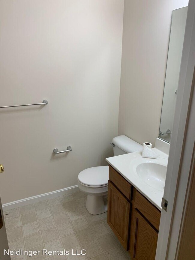 Building Photo - 3 br, 2.5 bath House - 224 Crown Court
