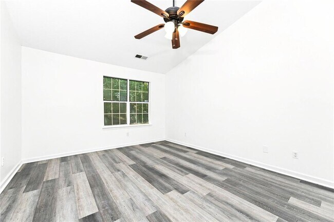 Building Photo - 3061 Herscu Way