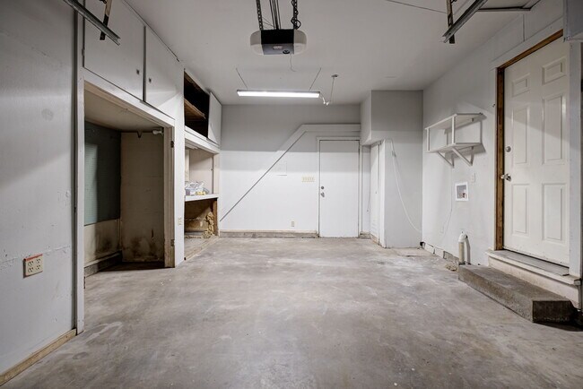 Building Photo - 1641 Marian Dr