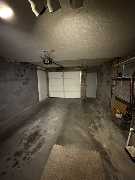 1 Car Garage - 204 Amanda Ln