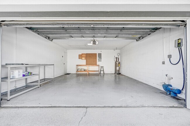 Building Photo - 1601 Wekiva Dr