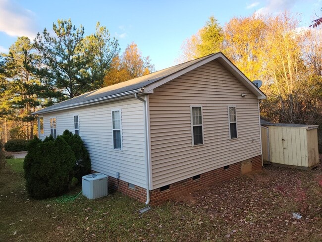 Building Photo - 3 Bedroom 2 Bath for Rent!!!