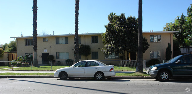 Building Photo - Northwest Manor II