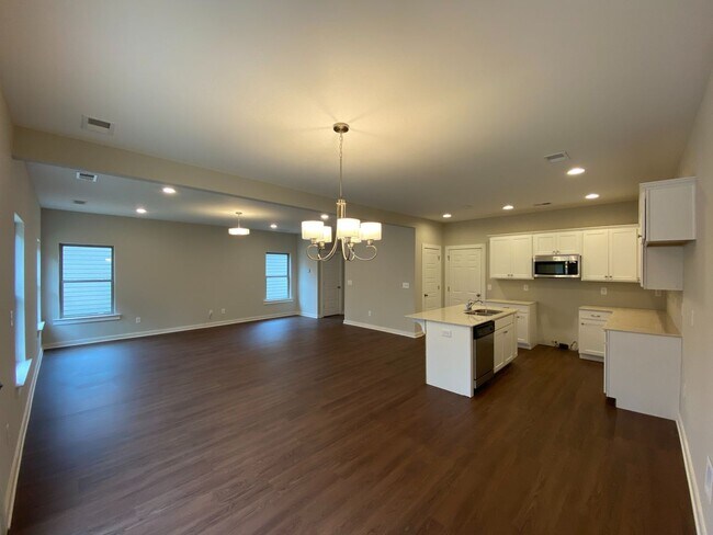 Building Photo - 4 Bedroom Home for Rent in Pinson, AL! Available NOW!