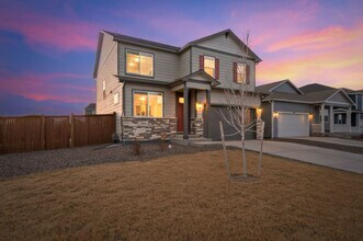 Building Photo - Ideally Located Modern 4-Bedroom Home