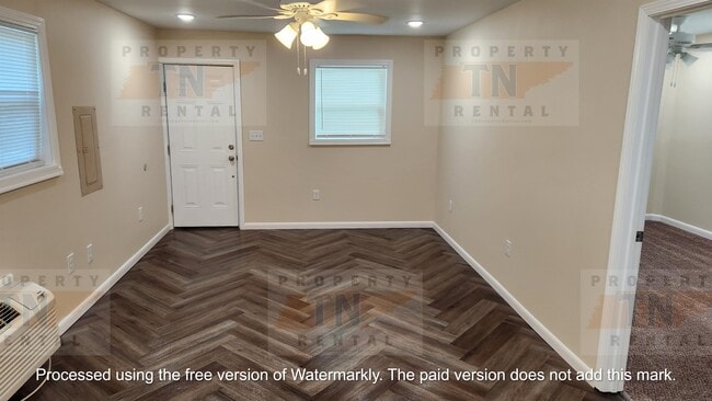 Building Photo - 1905 Dirl Ave