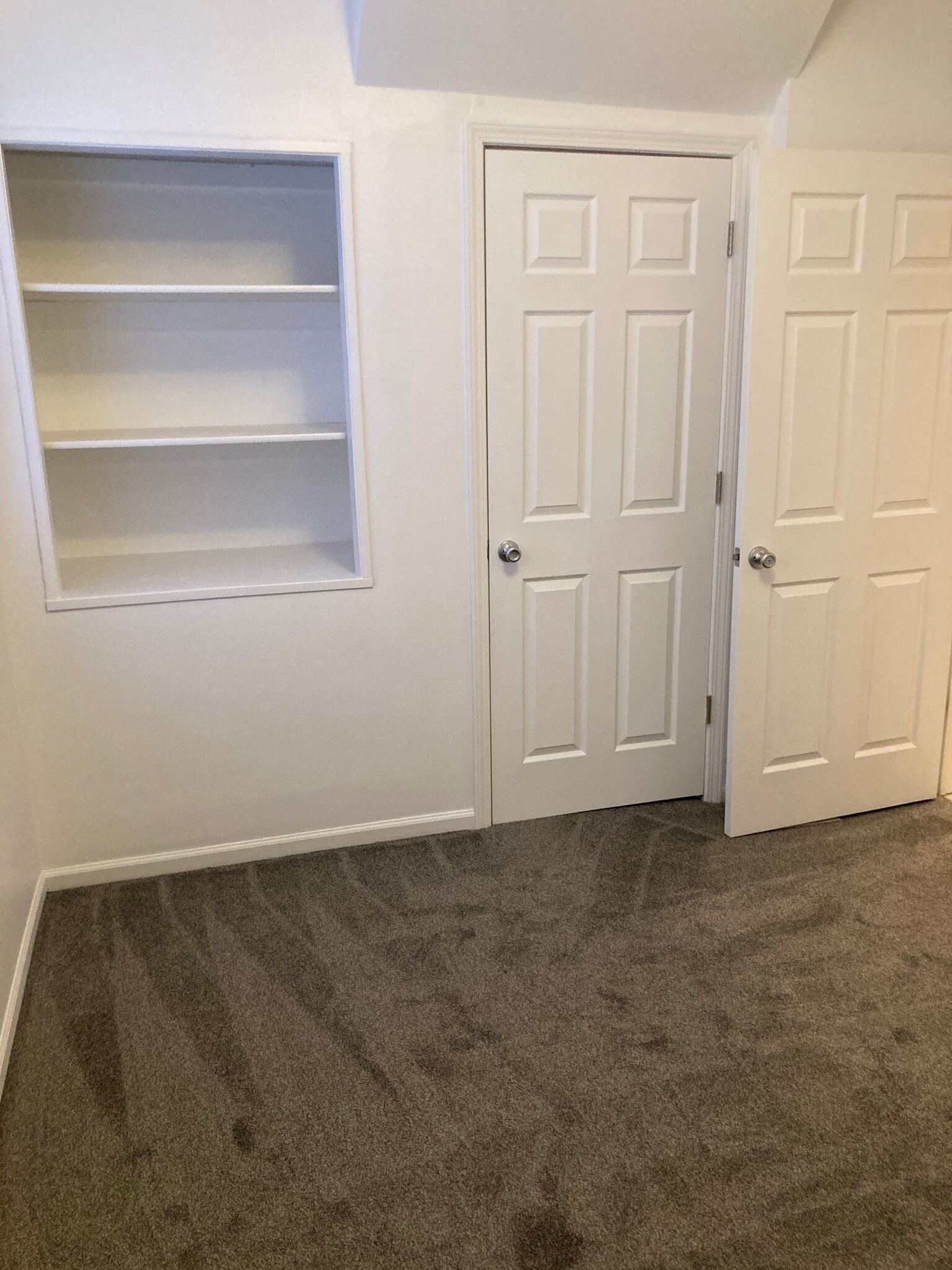 Building Photo - 2810 S Lenox St