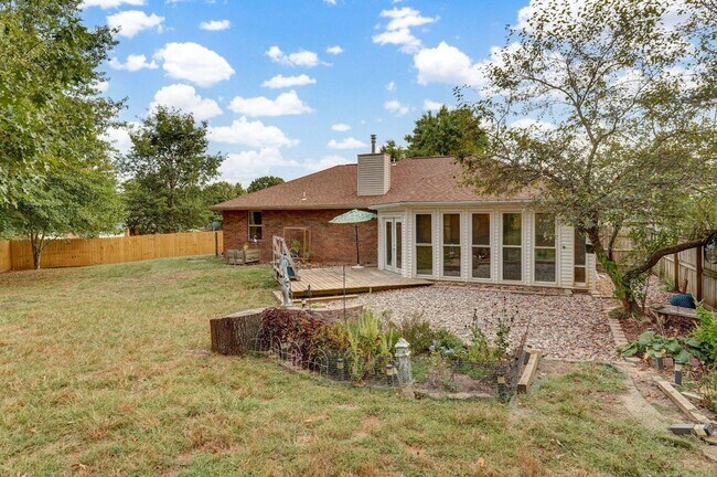 Building Photo - COMING SOON! Battlefield Home with Sunroom