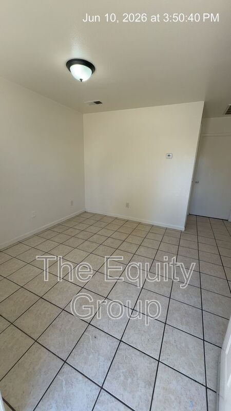 Building Photo - 569 N Elmwood Ave