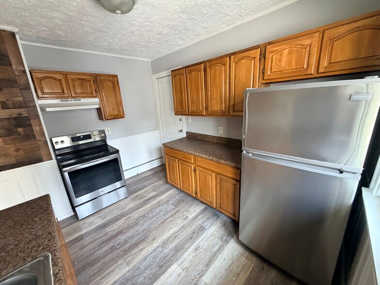 Kitchen - 142-144 Ohio St