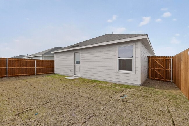 Building Photo - 3 Bedroom, 2 Bath Single-Story Lennar Home in Eastland Community