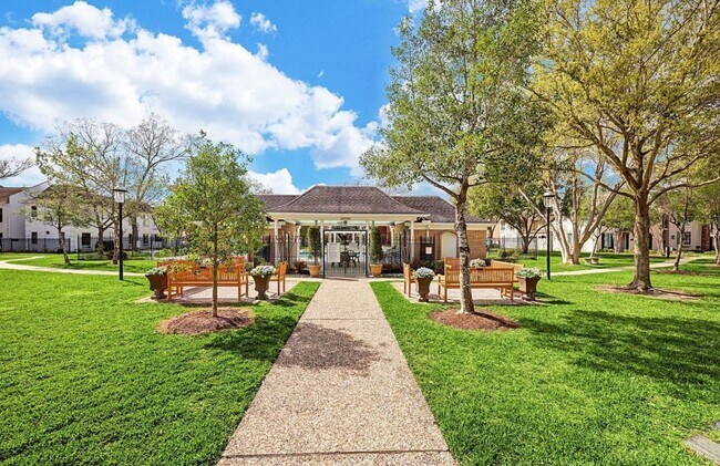 Building Photo - 7608 Del Monte Dr