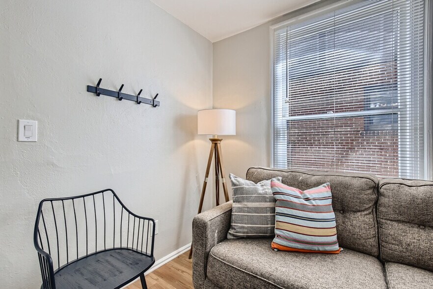 Building Photo - 1073 N Downing St