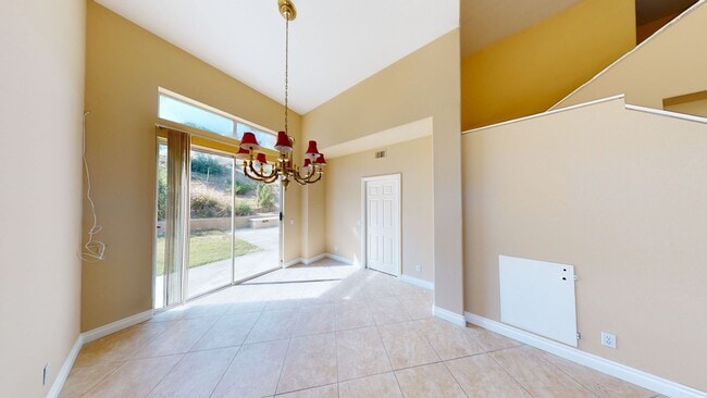 Building Photo - Welcome to Picasso Dr!