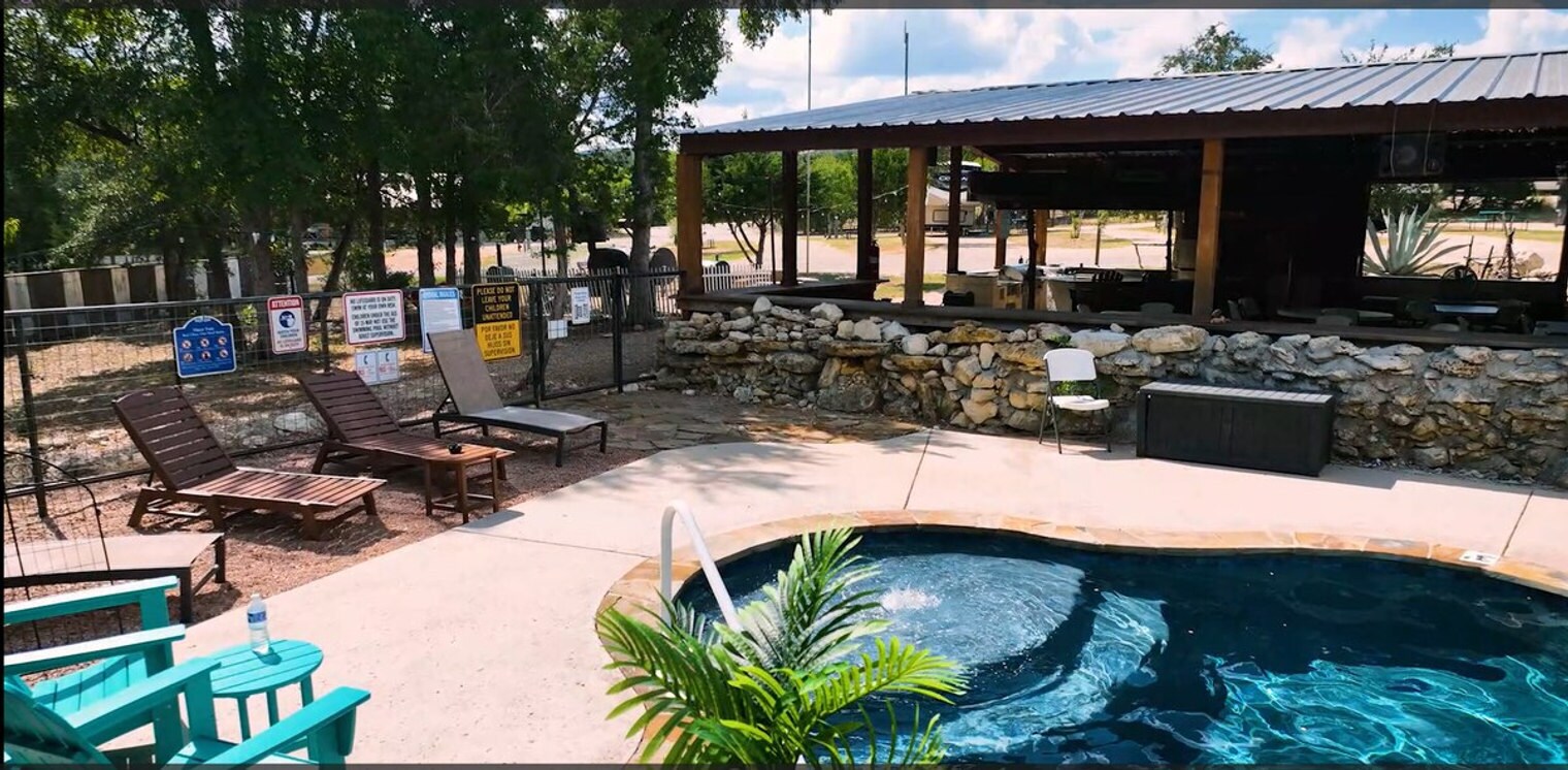 Building Photo - 299 Willow Springs Dr