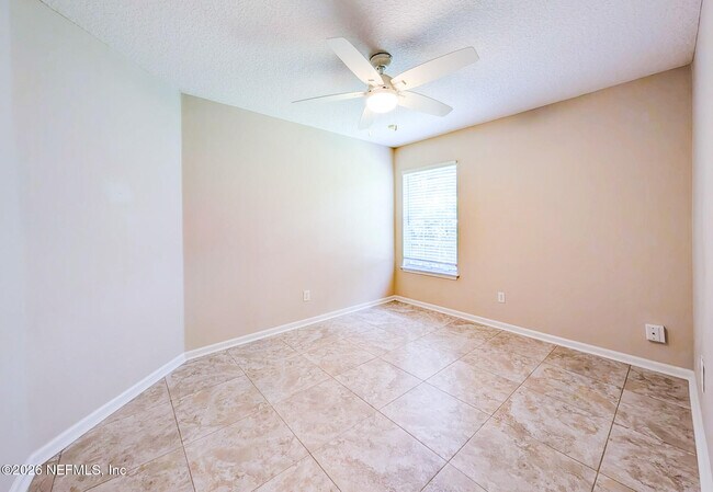 Building Photo - 1672 Blue Heron Ln