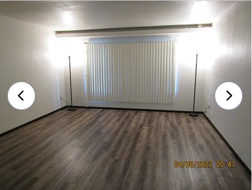 Frontroom - 9838 W Fond du Lac Ave