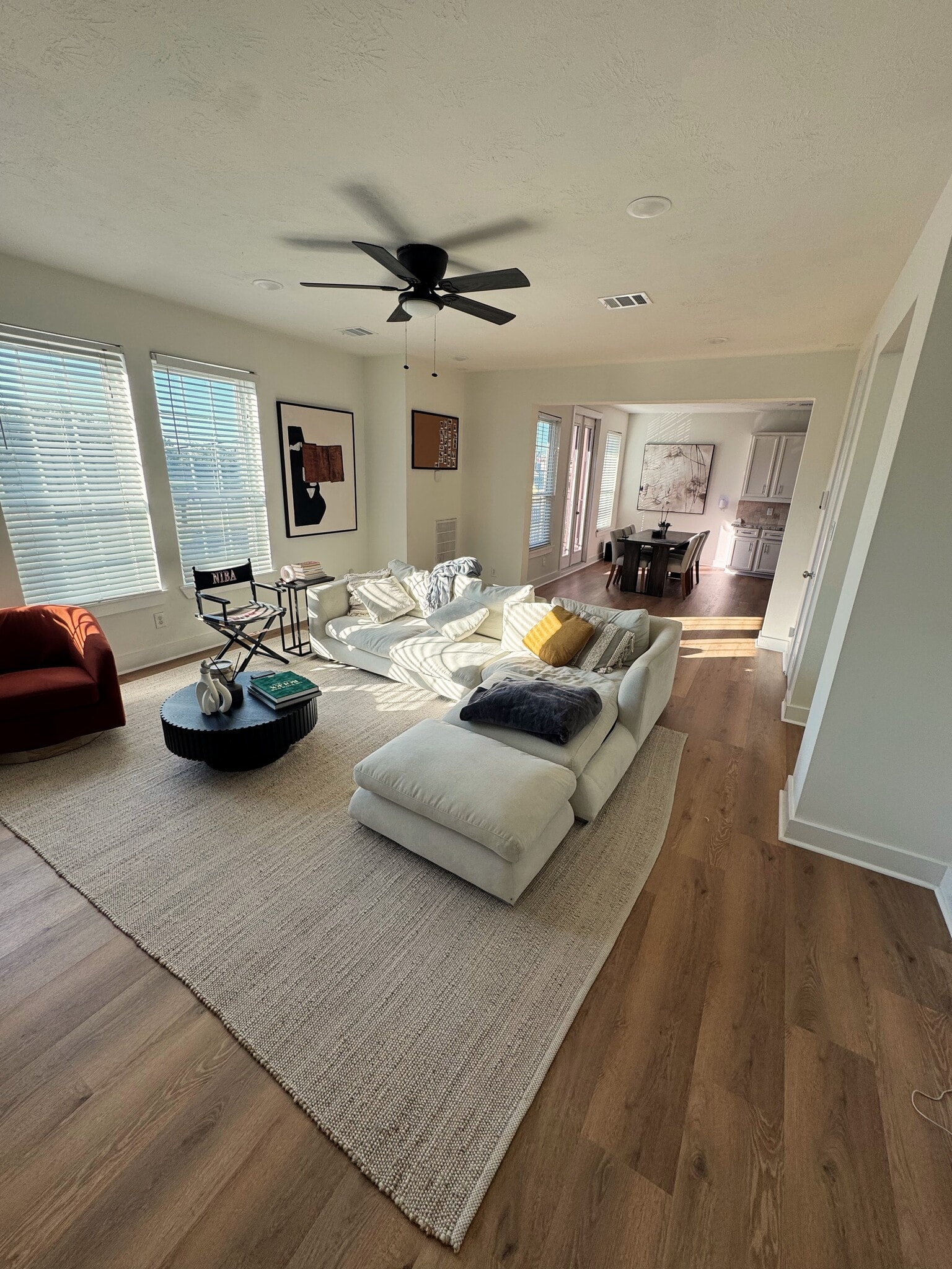 co-shared living space - 4406 Vernon St