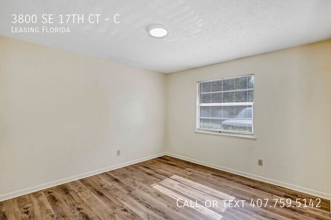 Building Photo - 3800 SE 17th Ct