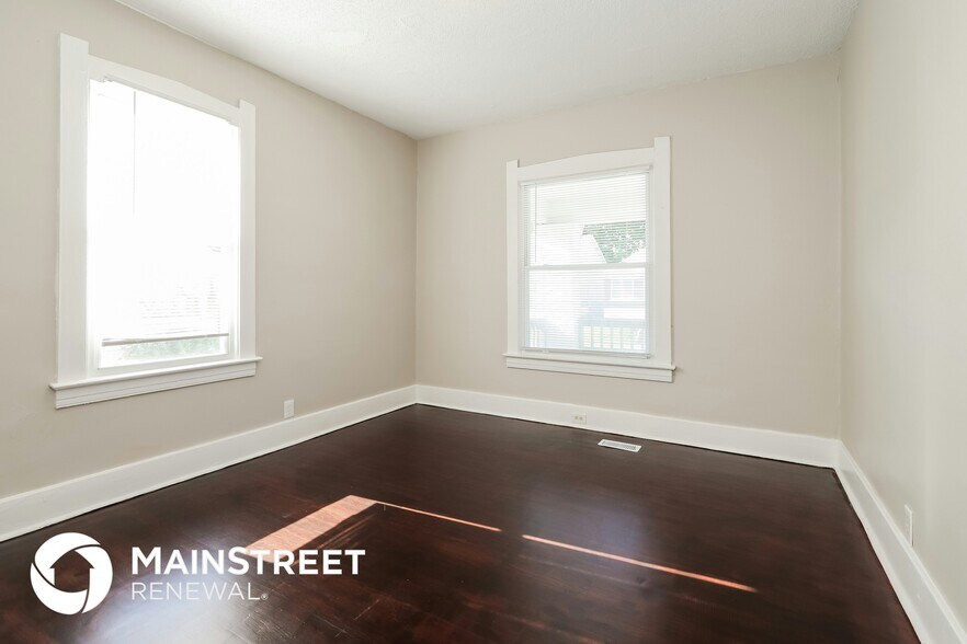 Building Photo - 3710 Vermont Ave