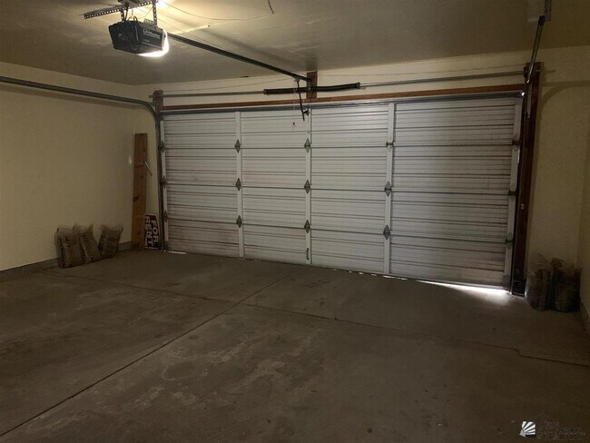 Building Photo - 953 W Cortez Ln