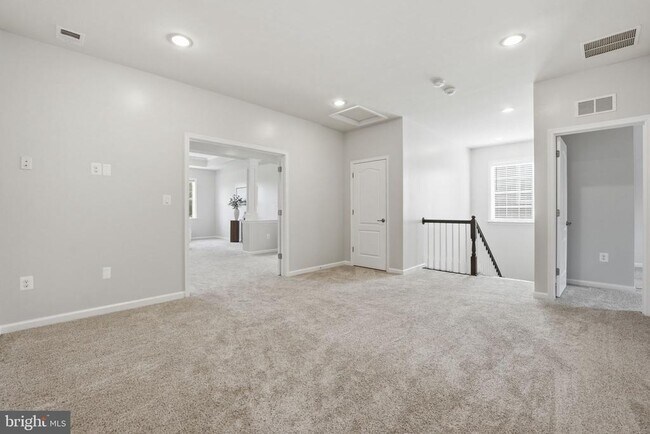 Building Photo - 428 Alder Dr