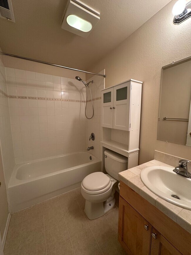 Building Photo - 4735 Potter Crest Cir