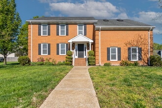 Building Photo - 1073 Heatherwood Dr