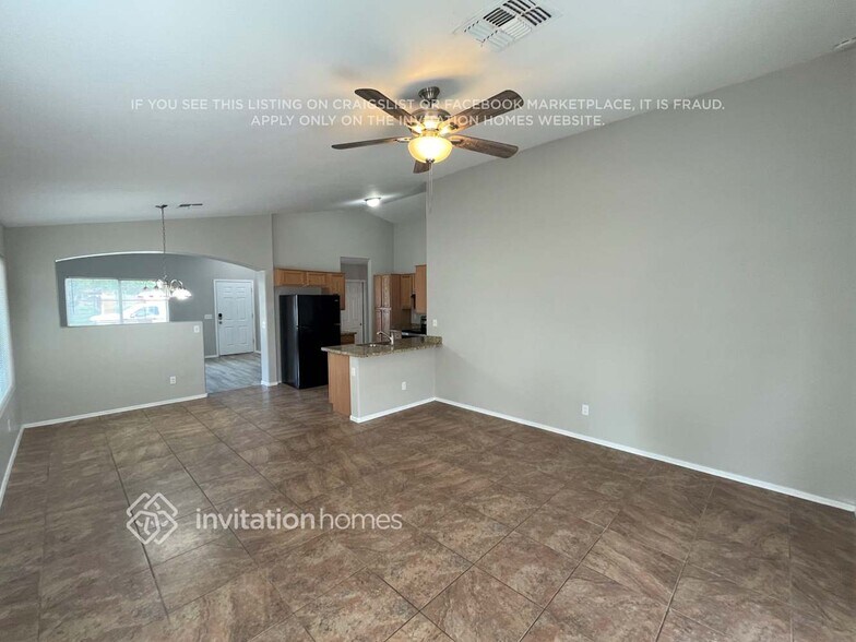 Building Photo - 25841 W Whyman St