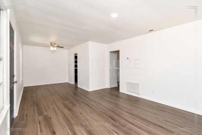 Building Photo - 253 10th Ave