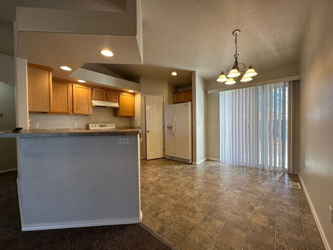 Building Photo - 3bed, 2bath, 1340sq.ft. home in Nottingham Greens - Middleton