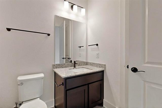 Building Photo - 3025 Oak Crk Ct