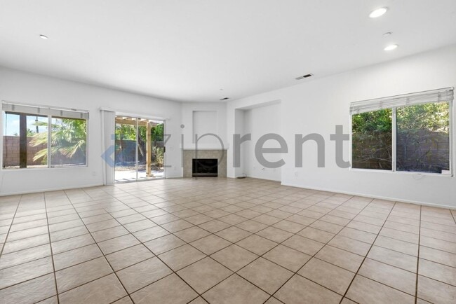 Building Photo - 785 Ventana Ridge