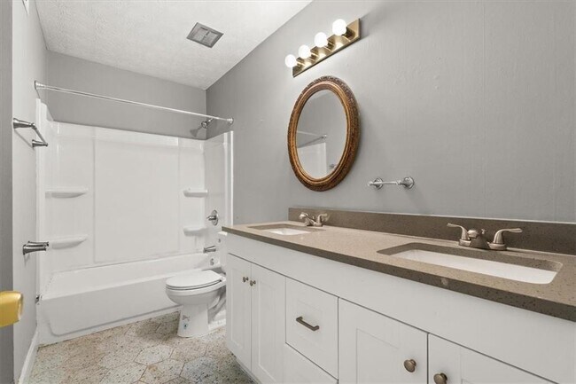 Building Photo - 360 Winding River Dr