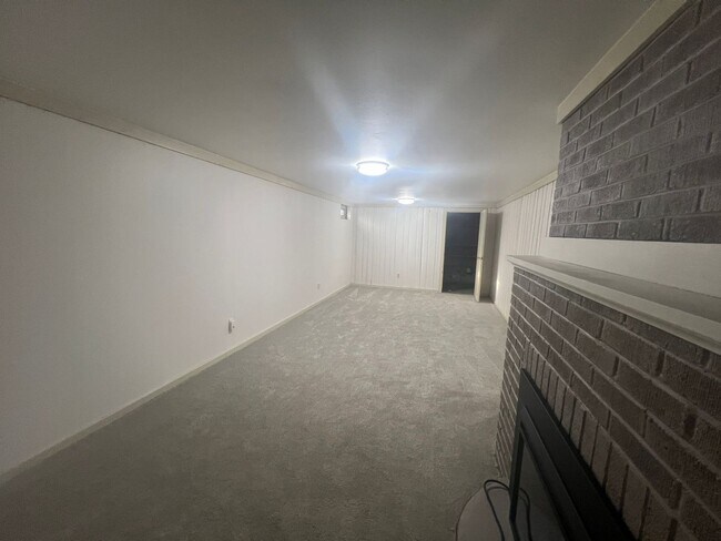 Building Photo - Click the “Apply Now” button or email wapmrentals@gmail.com for a prompt response.